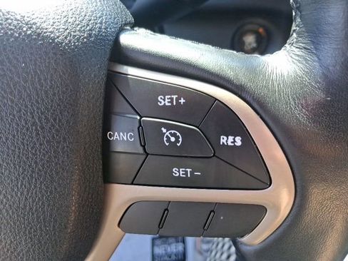 Used 2016 Jeep Cherokee Limited AWD/4WD image 15