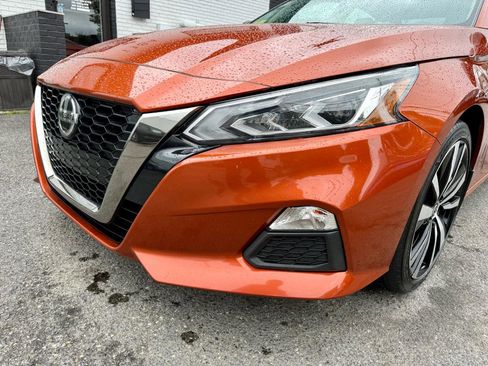Used 2020 Nissan Altima 2.5 SR w/ Premium Package FWD image 9