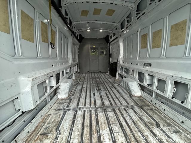 Used 2022 Ford E-Transit 148 High Roof Extended RWD image 32