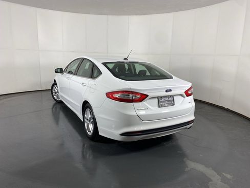 Used 2014 Ford Fusion SE image 10