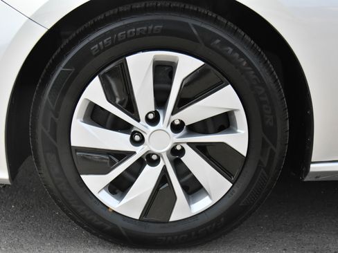 Used 2020 Nissan Altima 2.5 S FWD image 12
