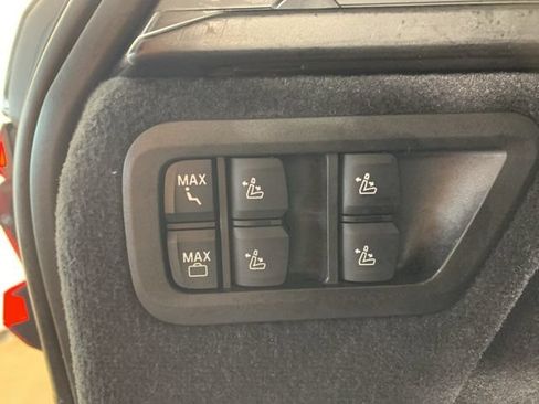 Used 2025 BMW X7 xDrive40i AWD/4WD image 15