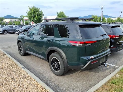 Used 2024 Nissan Pathfinder Rock Creek AWD/4WD image 3
