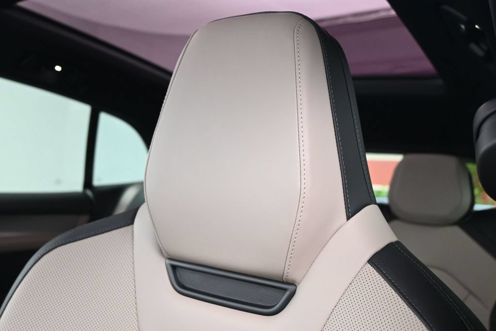 Certified 2026 Porsche Cayenne Electric AWD/4WD image 17