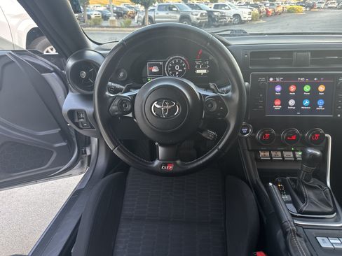 Used 2023 Toyota GR86 w/ ALL Weather Mat Package (TMS) RWD image 15