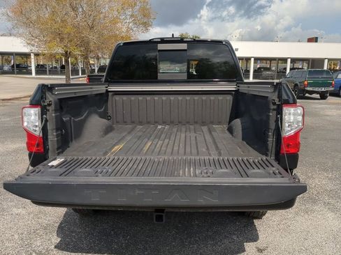Used 2024 Nissan Titan SV w/ SV Convenience Package image 13