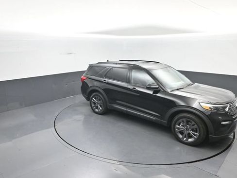 Certified 2023 Ford Explorer XLT w/ Equipment Group 202A AWD/4WD image 24