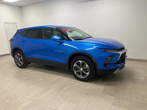 Used 2025 Chevrolet Blazer LT AWD/4WD image 14