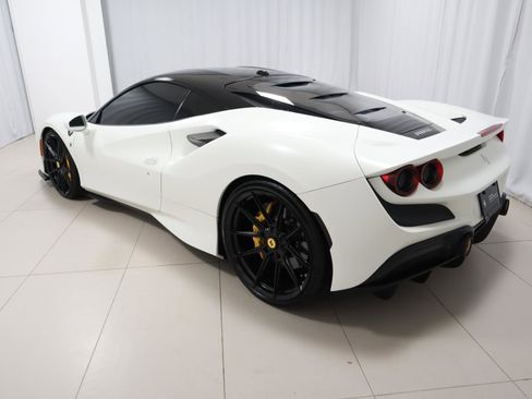 Used 2021 Ferrari F8 Tributo image 14