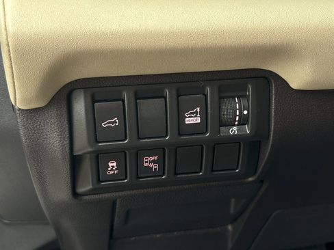 Used 2019 Subaru Ascent Touring w/ Popular Package #3 image 24