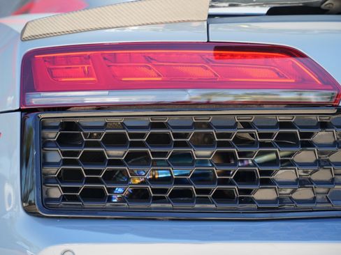 Used 2021 Audi R8 V10 image 6