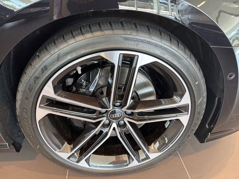 New 2025 Audi A8 L 3.0T image 11