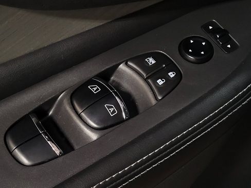 Used 2016 Nissan Murano SL w/ SL Technology Package FWD image 27