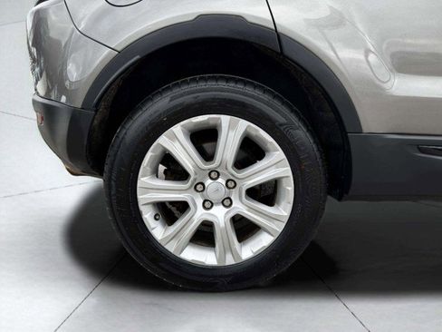 Used 2017 Land Rover Range Rover Evoque SE image 53