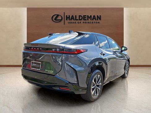 Certified 2023 Lexus RZ 450e Premium w/ Technology Package AWD/4WD image 6
