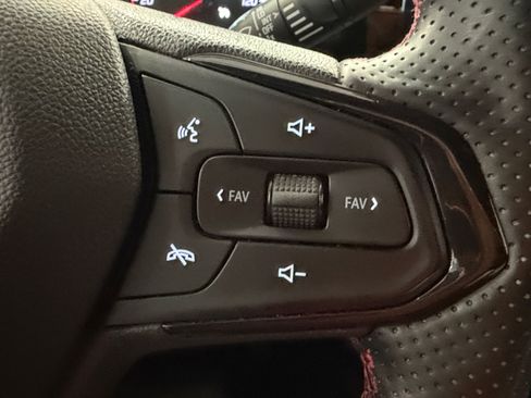 Used 2024 Chevrolet Trax RS w/ Driver Confidence Package FWD image 32