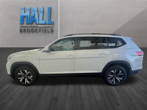 New 2026 Volkswagen Atlas SE image 2