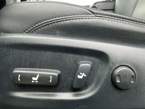 Used 2022 Toyota 4Runner SR5 Premium image 25