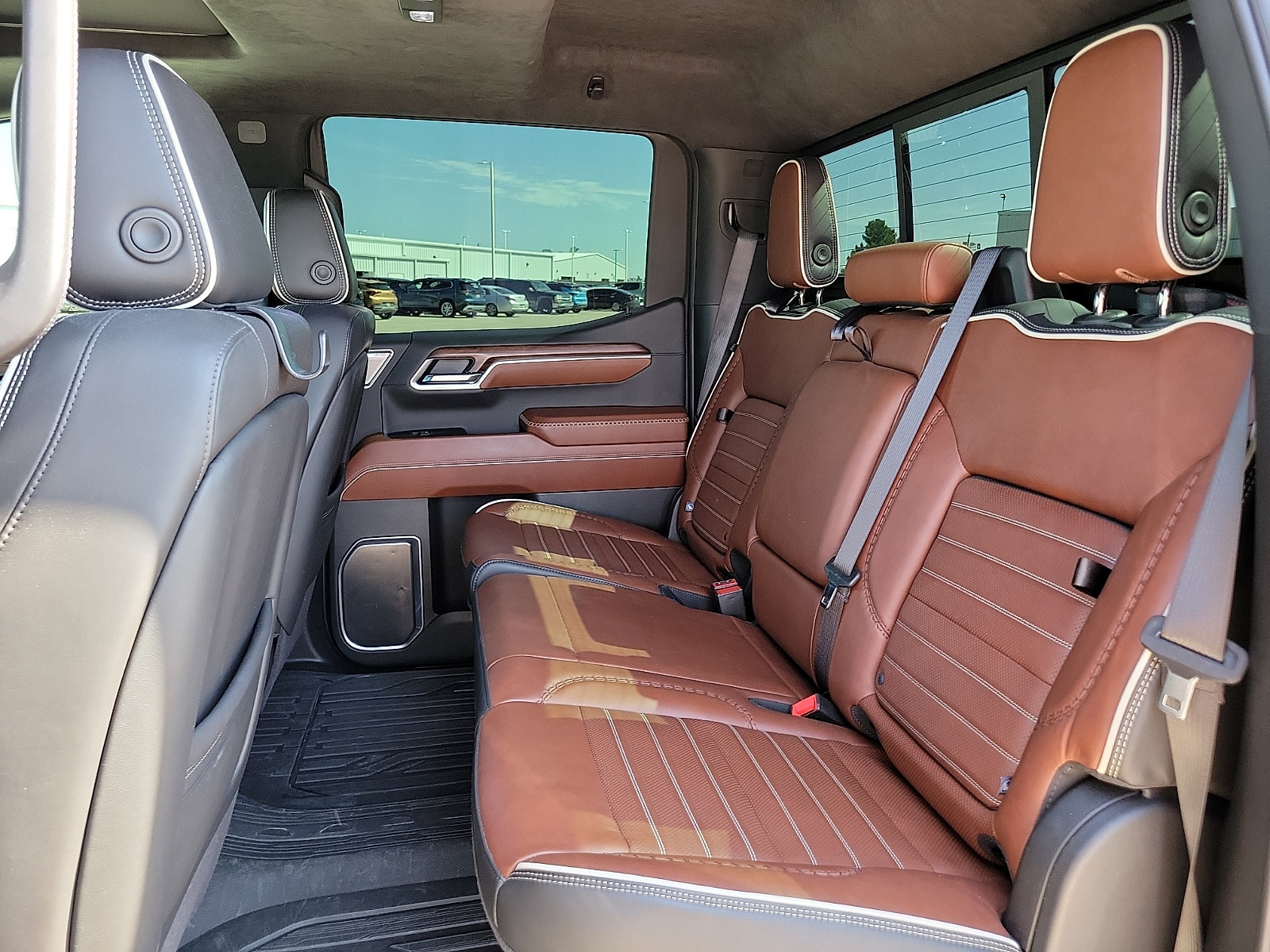 Used 2024 GMC Sierra 1500 Denali Ultimate AWD/4WD image 8