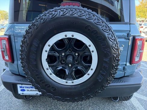 Used 2023 Ford Bronco Badlands w/ Sasquatch Package image 7