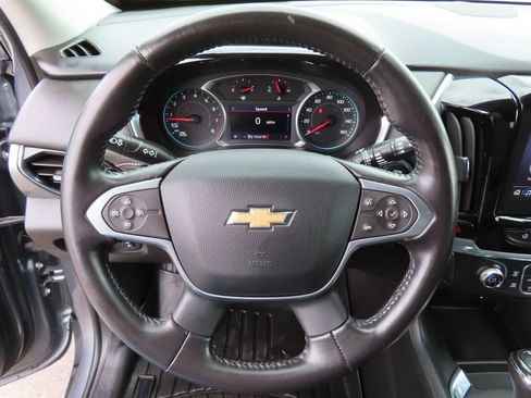 Used 2020 Chevrolet Traverse LT AWD/4WD image 19