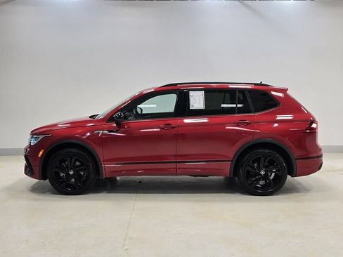 Certified 2024 Volkswagen Tiguan SE R-Line AWD/4WD image 4