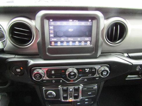 Used 2021 Jeep Wrangler Unlimited Sport w/ Technology Group image 11