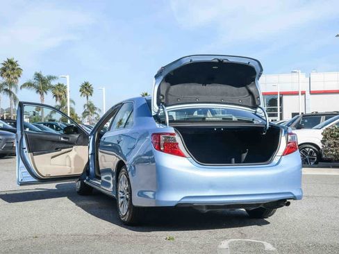 Used 2012 Toyota Camry LE FWD image 26