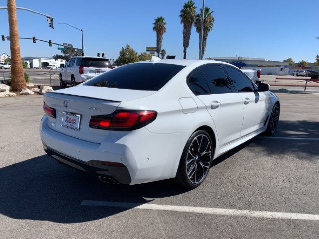 Used 2023 BMW 540i w/ M Sport Package RWD image 6