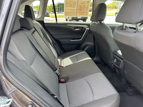 Used 2025 Toyota RAV4 XLE w/ Convenience Package image 20