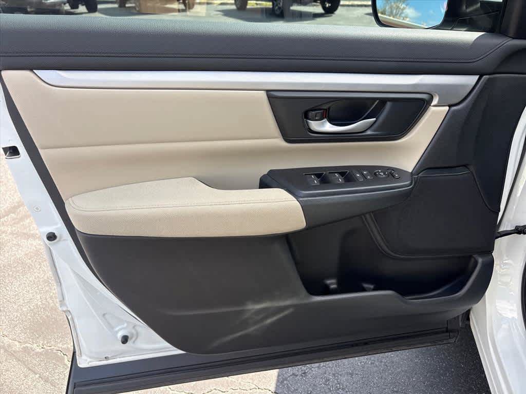 Used 2017 Honda CR-V LX image 12
