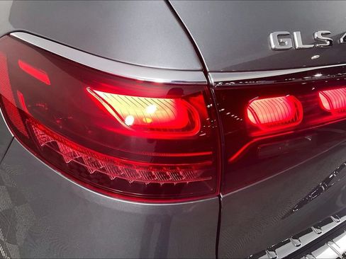 Certified 2025 Mercedes-Benz GLS 450 4MATIC image 26
