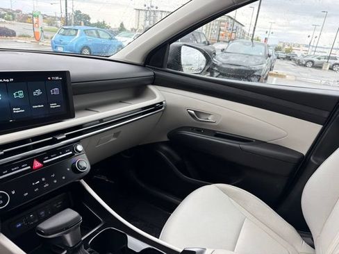 Used 2025 Hyundai Tucson SEL AWD/4WD image 23