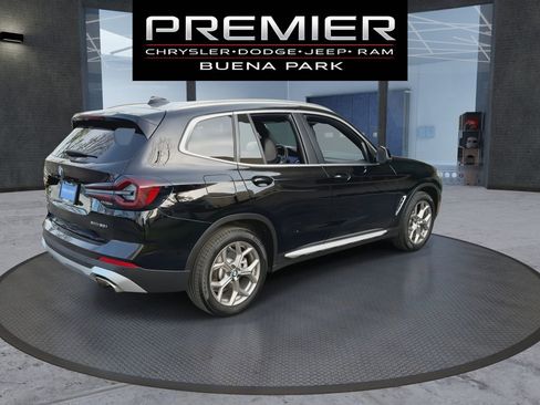 Used 2024 BMW X3 xDrive30i w/ Premium Essential Package image 7