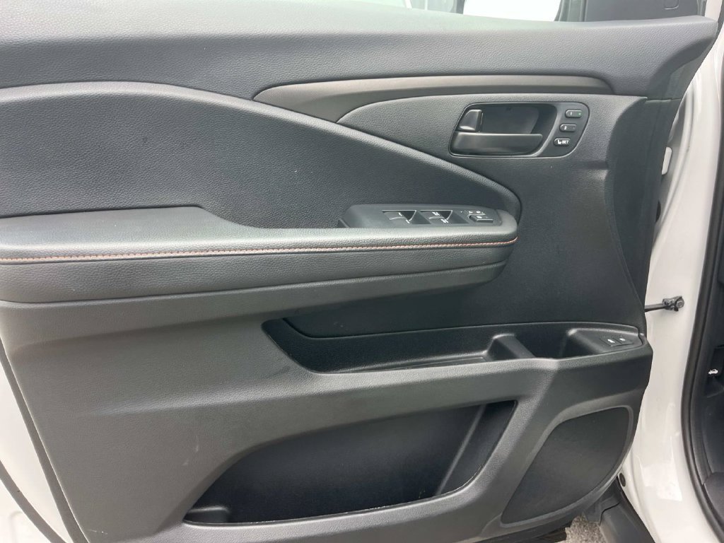 Used 2024 Honda Passport TrailSport image 30