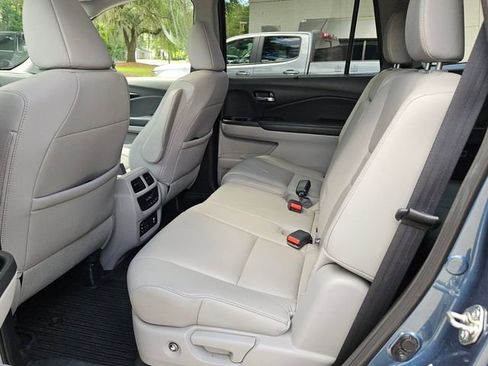 Used 2016 Honda Pilot Touring image 11