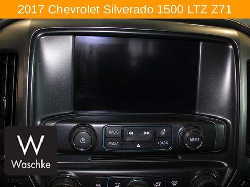 Used 2017 Chevrolet Silverado 1500 LTZ Z71 w/ Realtree Edition image 29
