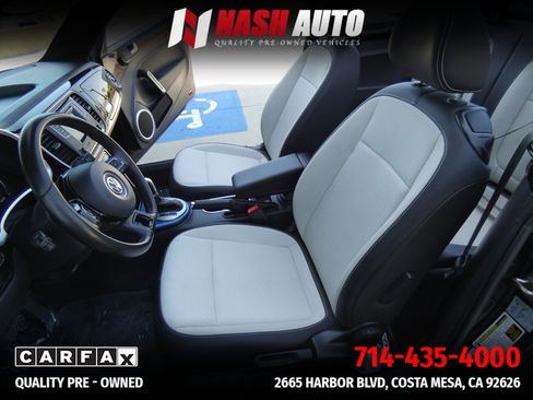 Used 2019 Volkswagen Beetle 2.0T S FWD image 34