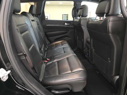 Used 2020 Jeep Grand Cherokee Trailhawk w/ Trailhawk Luxury Group AWD/4WD image 27