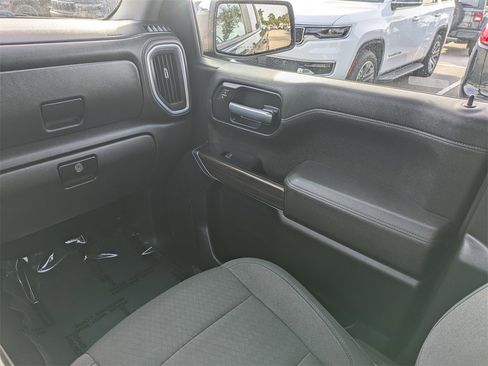 Used 2021 Chevrolet Silverado 1500 LT image 19