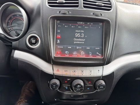 Used 2018 Dodge Journey GT image 9