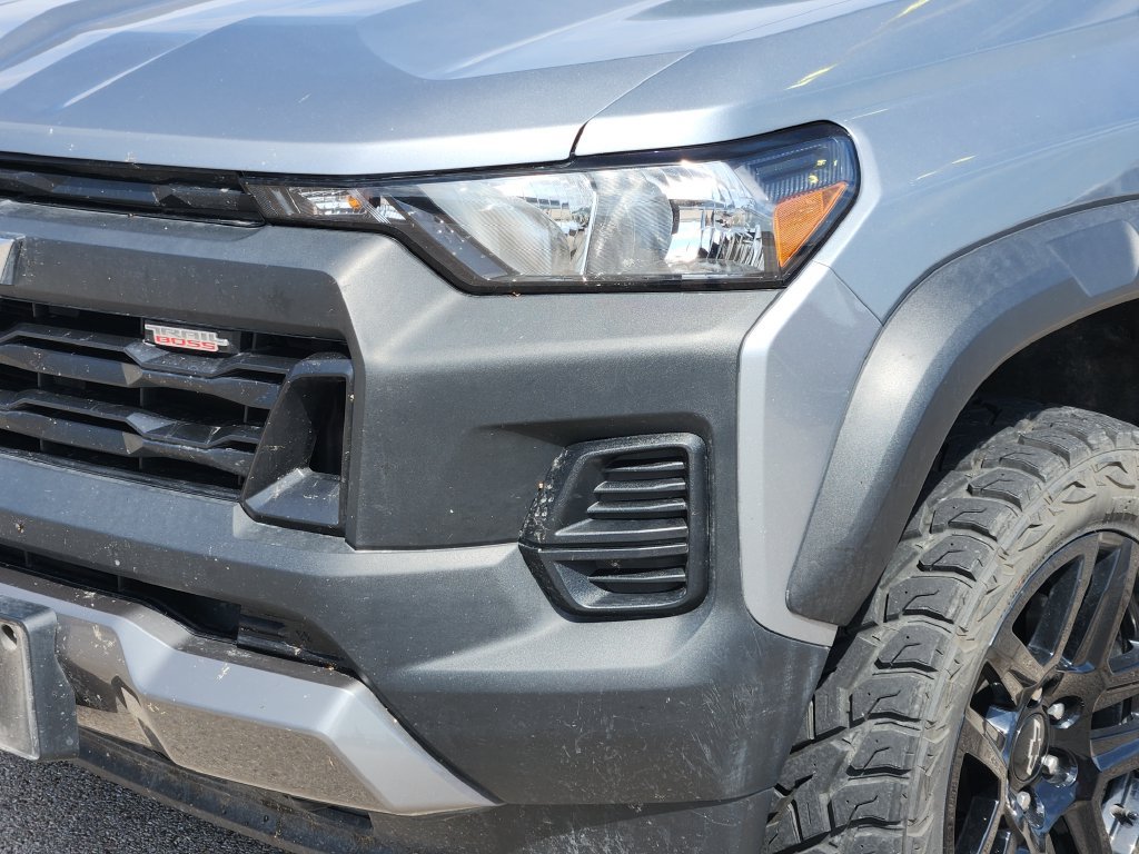 Used 2024 Chevrolet Colorado Trail Boss w/ Advanced Trailering Package AWD/4WD image 3