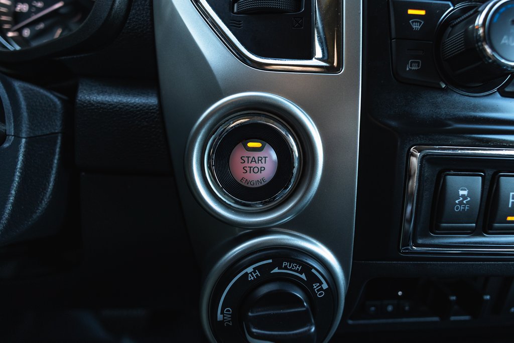 Used 2018 Nissan Titan PRO-4X AWD/4WD image 21