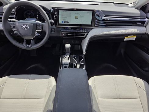 Used 2026 Toyota Camry XLE FWD image 12
