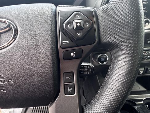 Used 2021 Toyota Tacoma TRD Sport w/ TRD Premium Sport Package AWD/4WD image 23