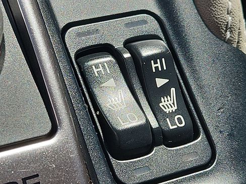 Used 2023 Subaru Forester Limited image 25