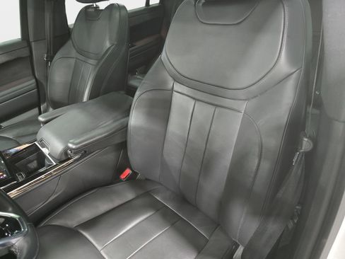 Used 2024 Land Rover Range Rover Sport SE AWD/4WD image 21
