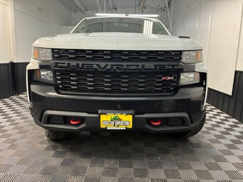 Used 2019 Chevrolet Silverado 1500 Custom Trail Boss w/ Custom Convenience Package AWD/4WD image 2