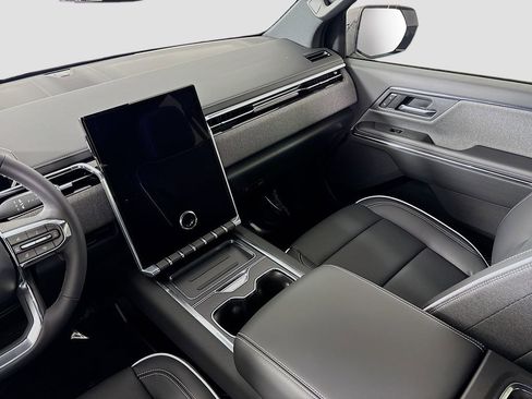 New 2026 GMC Sierra EV Elevation image 22