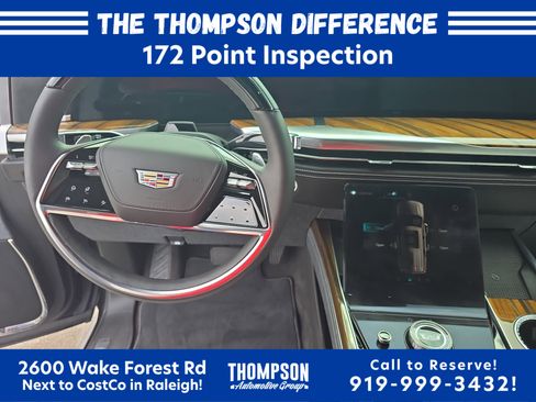 Used 2026 Cadillac Escalade Platinum Sport AWD/4WD image 17
